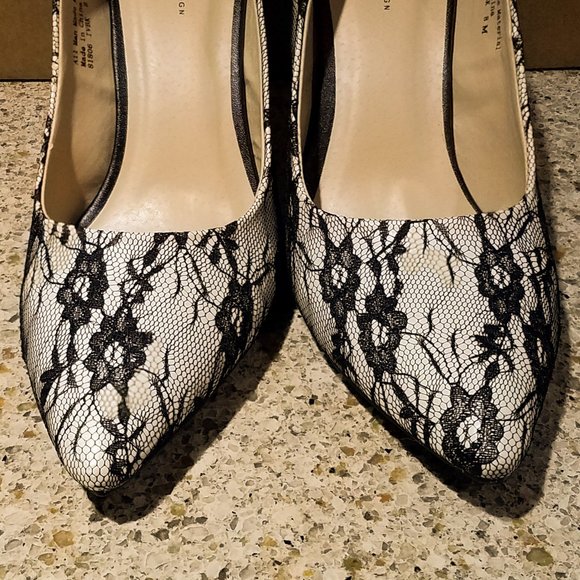 Boston Design Studio Lace Pumps - Picture 2 of 5